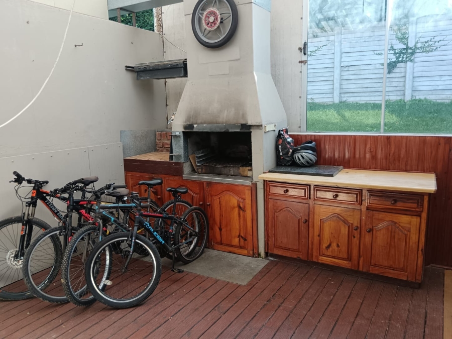 3 Bedroom Property for Sale in Beacon Bay North Eastern Cape